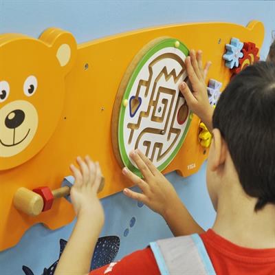 family-baby-school-scuola-bambini-entrata