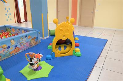 family-baby-school-scuola-interno-5